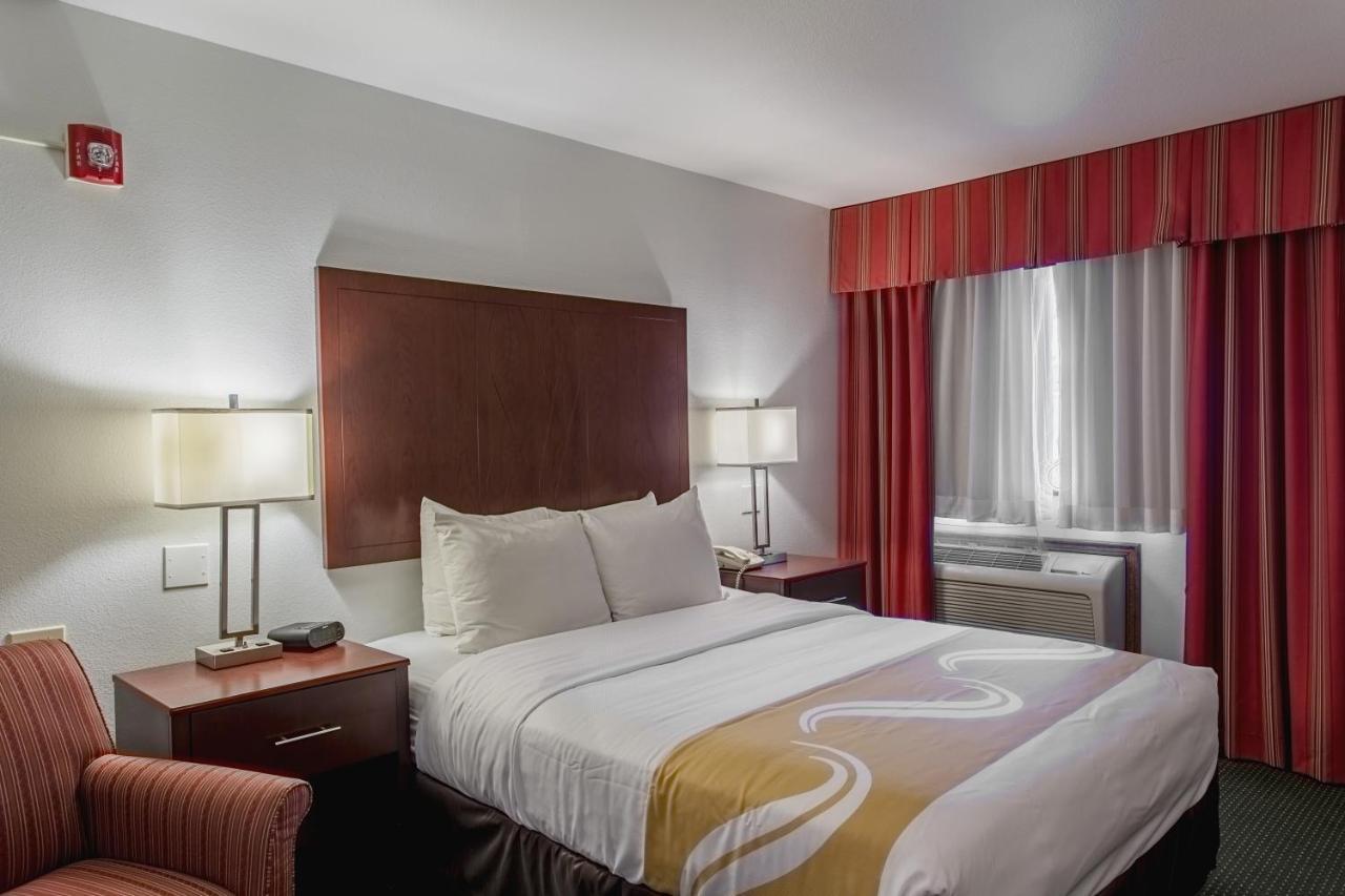 Quality Inn Belgrade Bagian luar foto