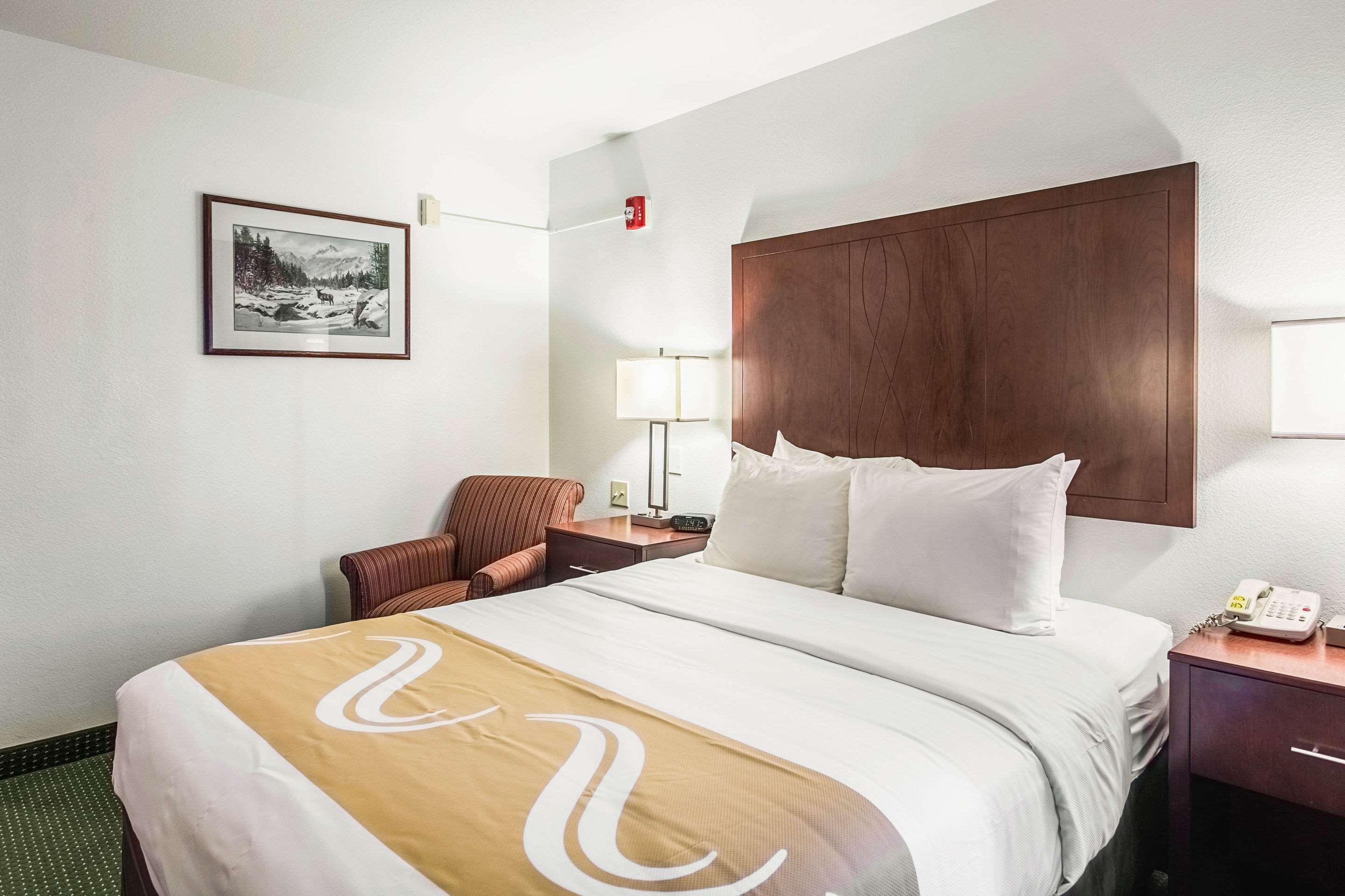 Quality Inn Belgrade Bagian luar foto