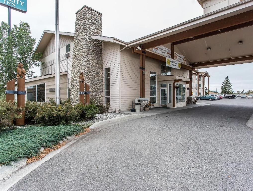 Quality Inn Belgrade Bagian luar foto