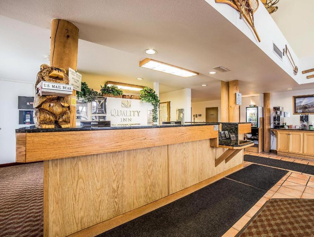 Quality Inn Belgrade Bagian luar foto