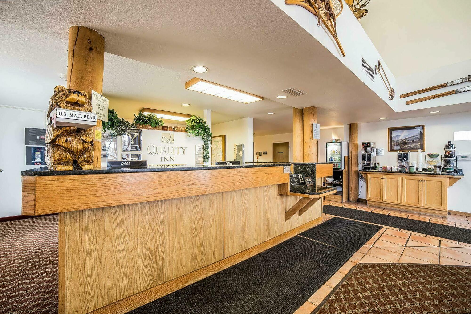 Quality Inn Belgrade Bagian luar foto